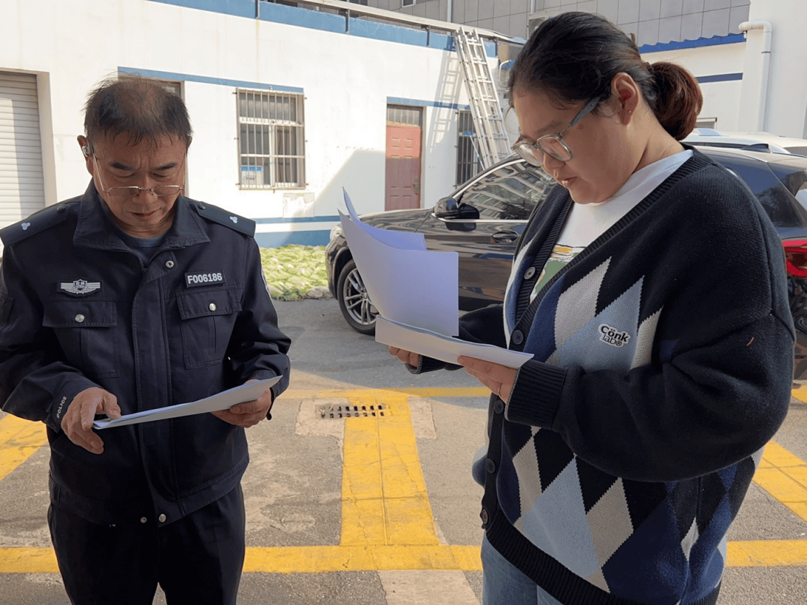社区：迅速回应居民诉求 高效解决漏水难题z6尊龙网站登录入口我为群众办实事 海迎(图2)