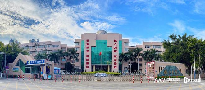 住20人区教育局曾称将改善住宿环境尊龙凯时app佛山顺德区一中学宿舍(图7)