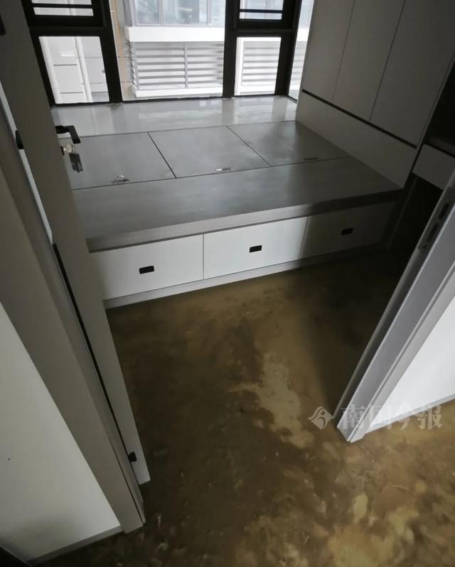 ！业主崩溃：全屋都是无法接受尊龙凯时APP婚房被粪水浸泡(图8)
